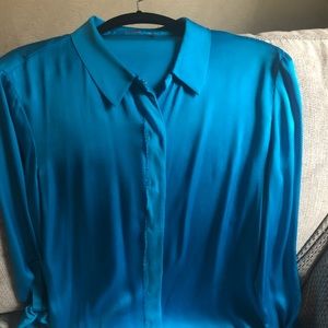 Beautiful Elie Tahari blue silk blouse Size 14